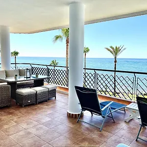 Apartment Mi Capricho 170 Beachfront, Sitio de Calahonda